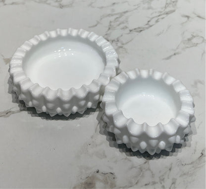 Set of 2 Milkglass Bowls