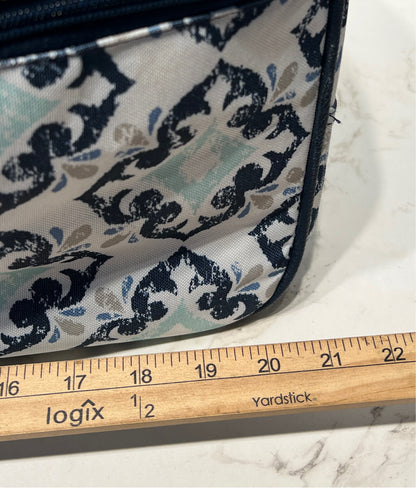 Thirty-One Duffel Bag on Wheels