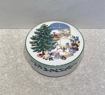 Nikko Covered Box
