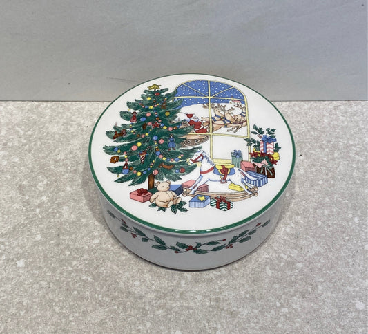 Nikko Covered Box