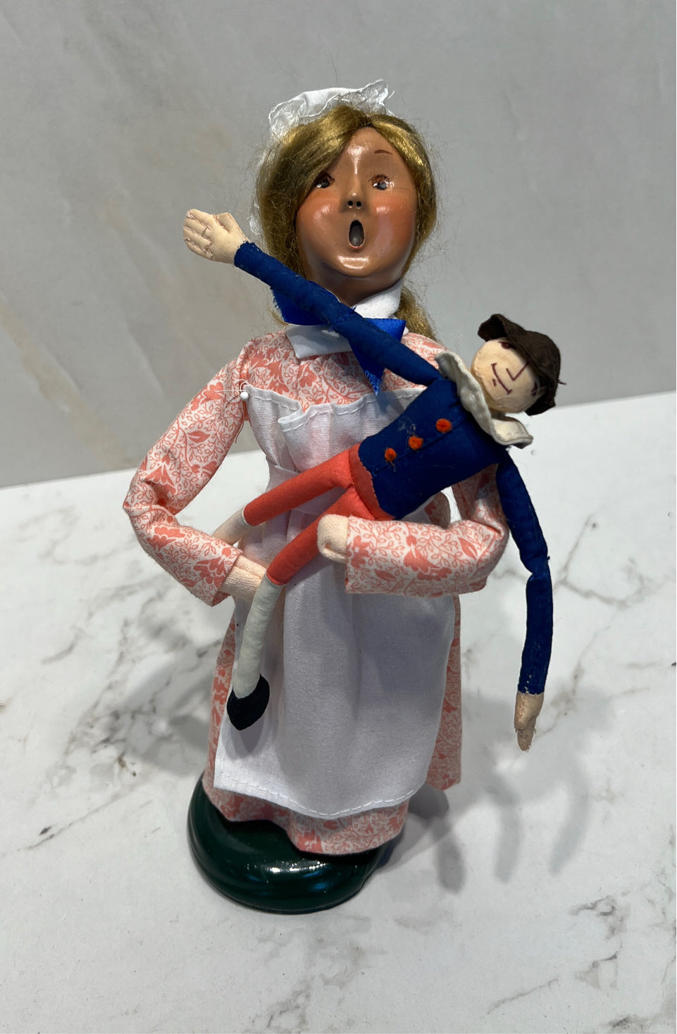 Byers Choice Caroler