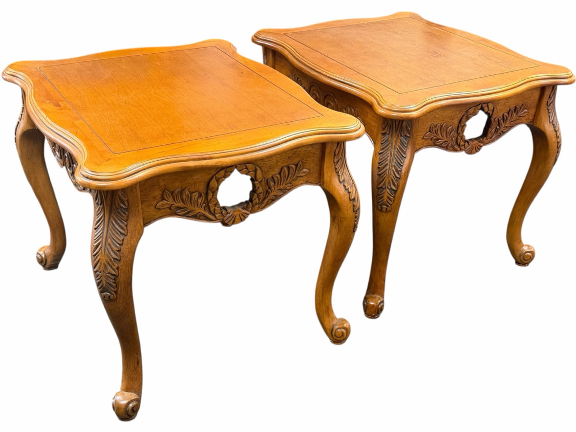 Set of 2 End Tables
