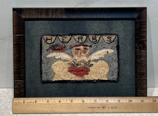 Prim Punch Needle Garden Angel Wall Decor