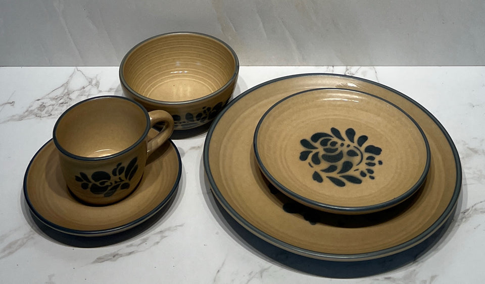 5-Piece Pfaltzgraff Place Setting