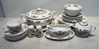 Dinnerware Set