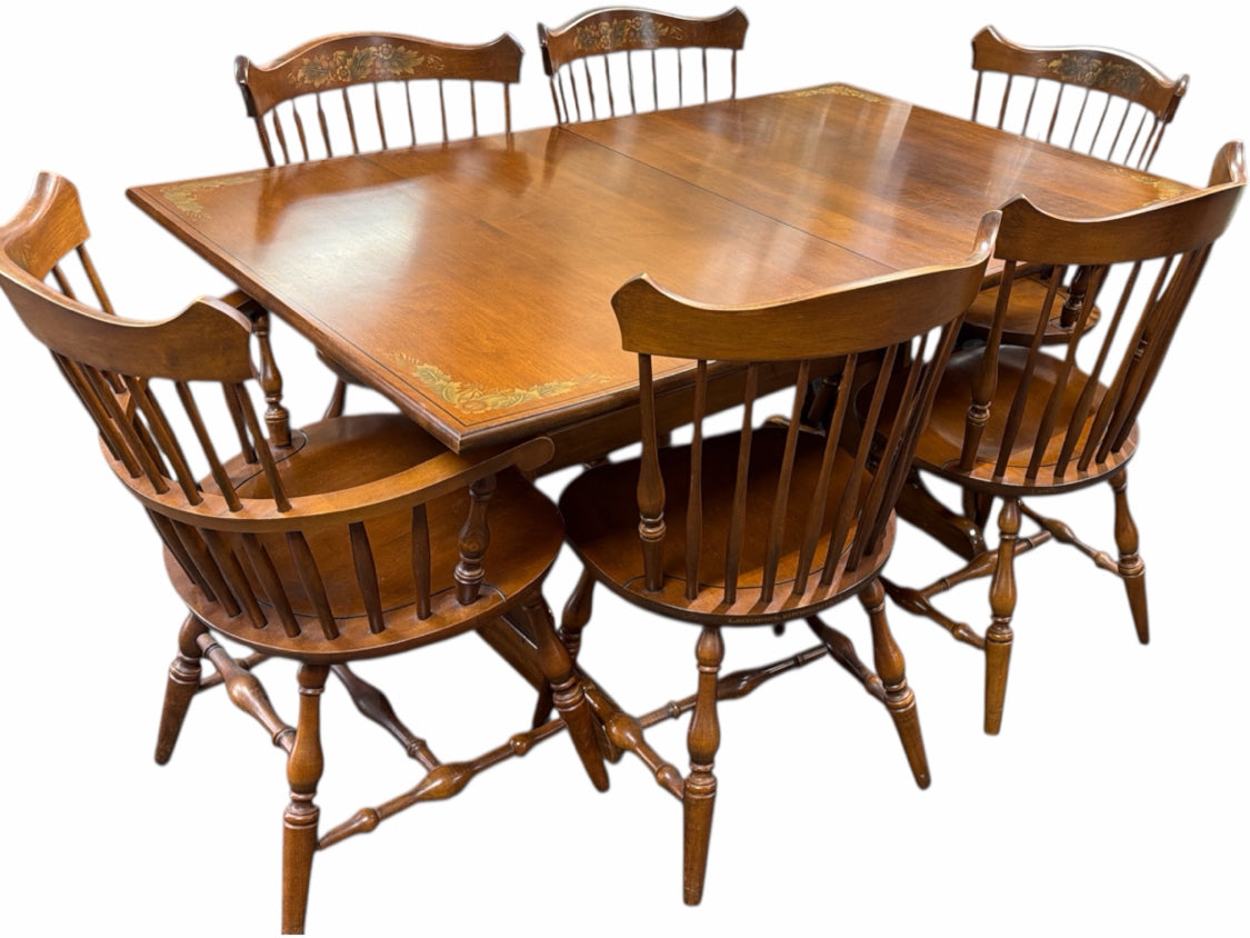Hitchcock Table, 6 Chairs, & 2 Leafs
