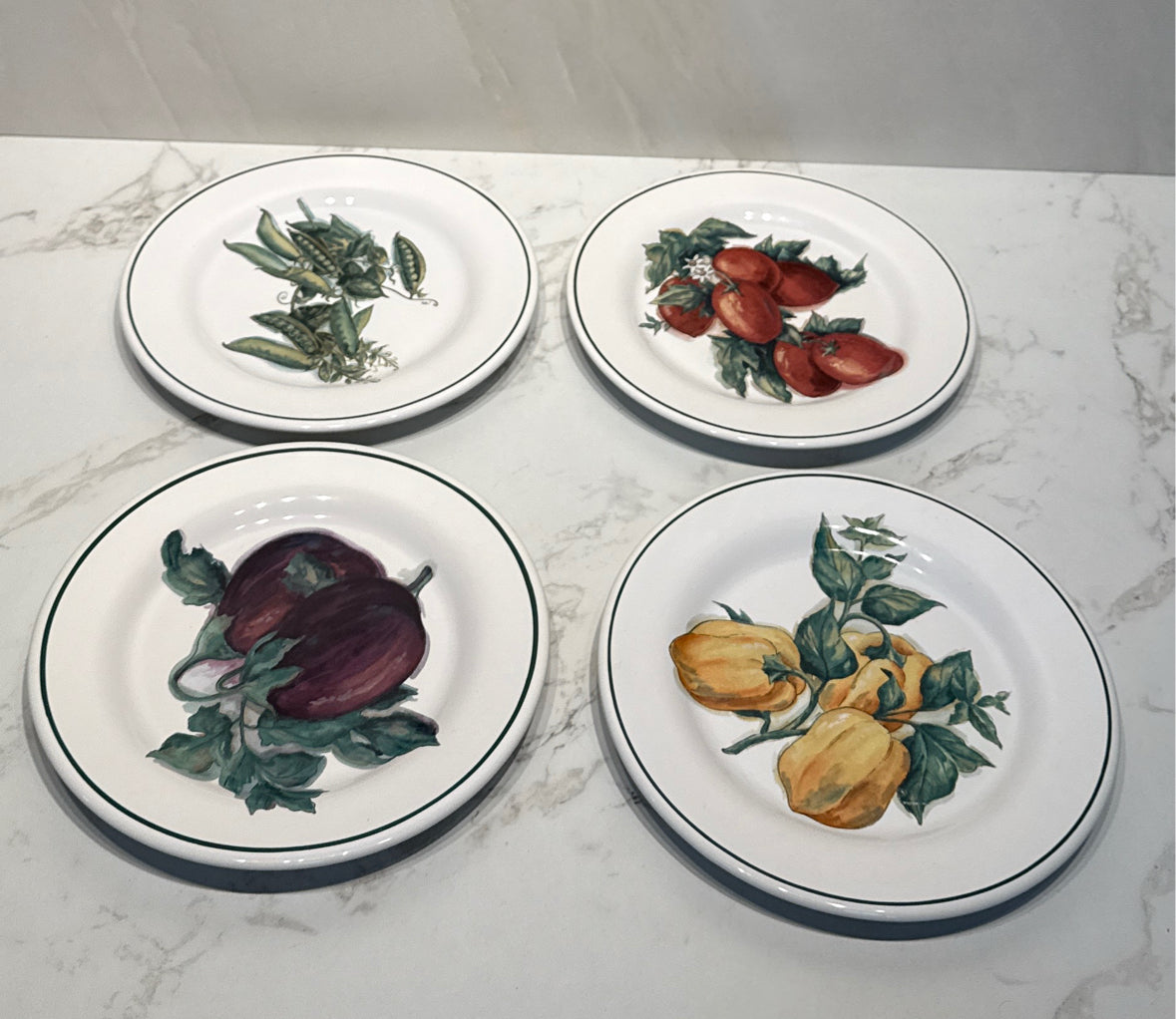 Set of 4 Williams Sonoma Plates