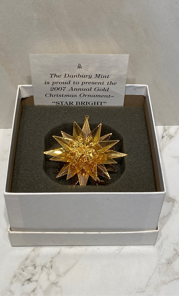 Danbury Mint Star Bright Ornament