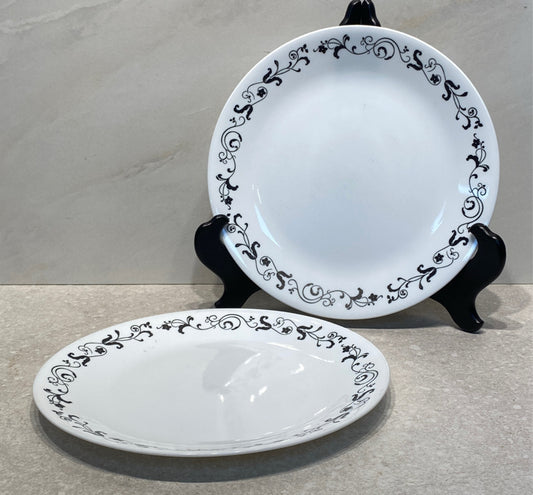 Set of 2 Corelle Plates Used