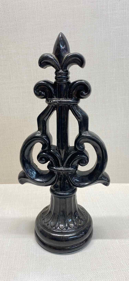 Fleur De Lis Figure