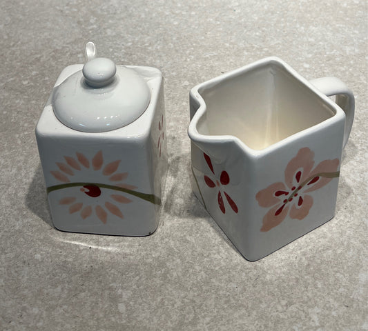 COrelle Sugar And Creeamer