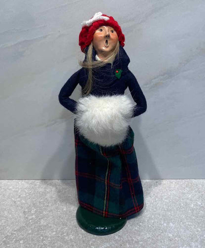 Byers Choice Caroler