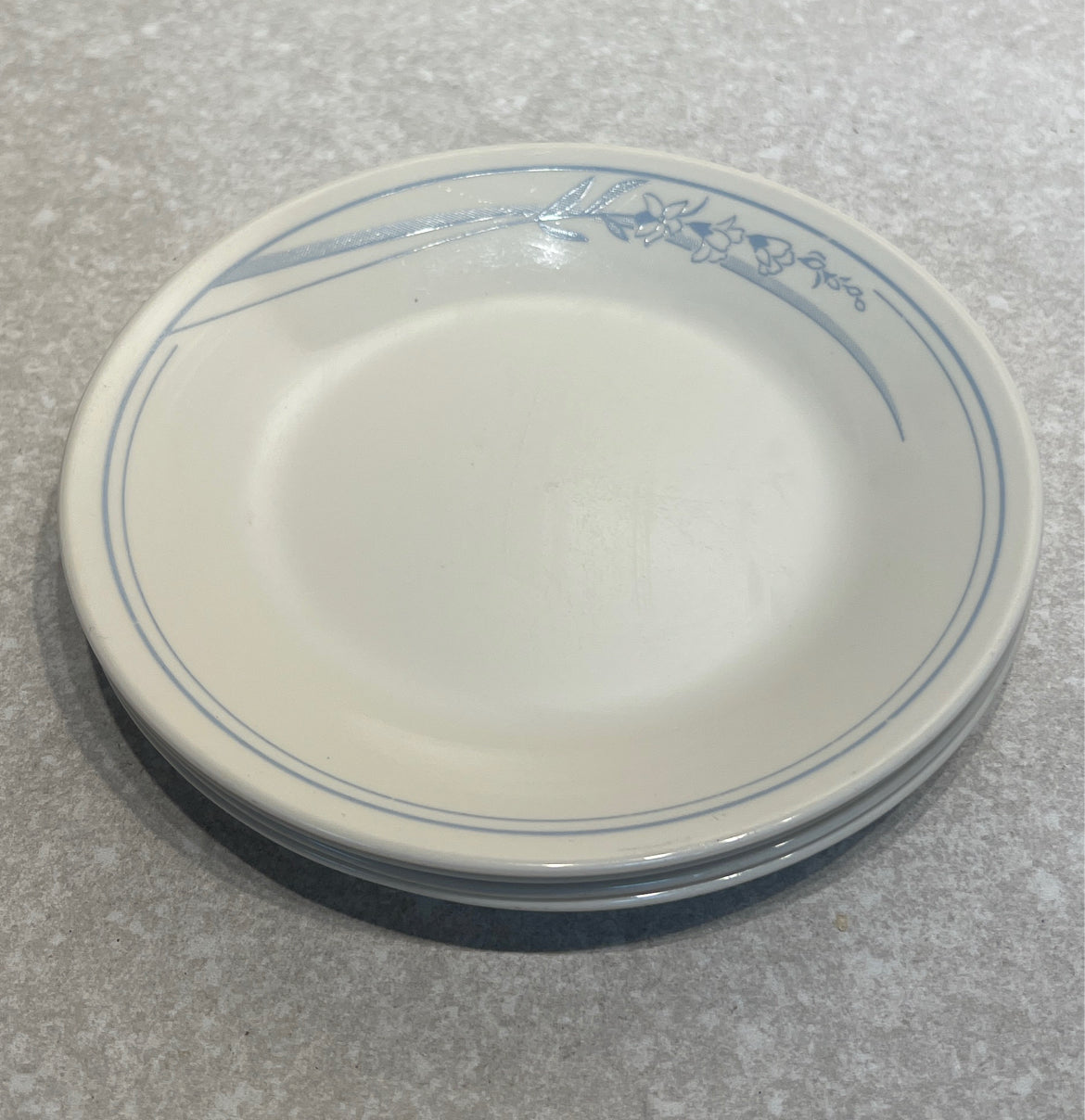 Set of 4 Corelle Plates