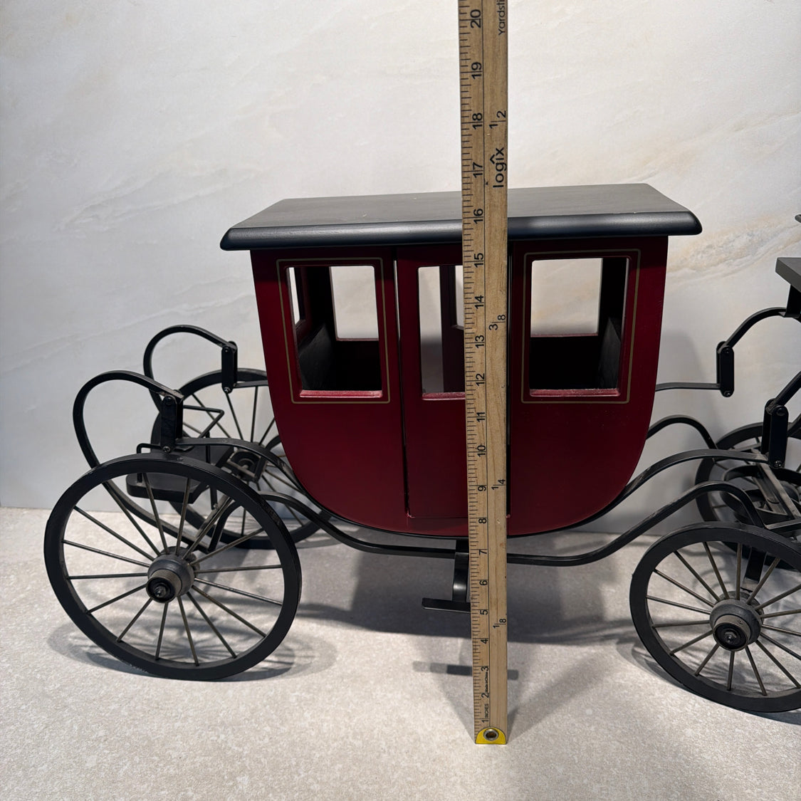 Byer's Choice Stagecoach Wagon