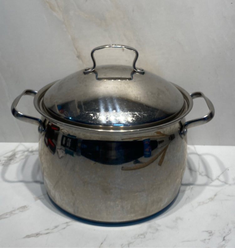 Belgique Covered Pot