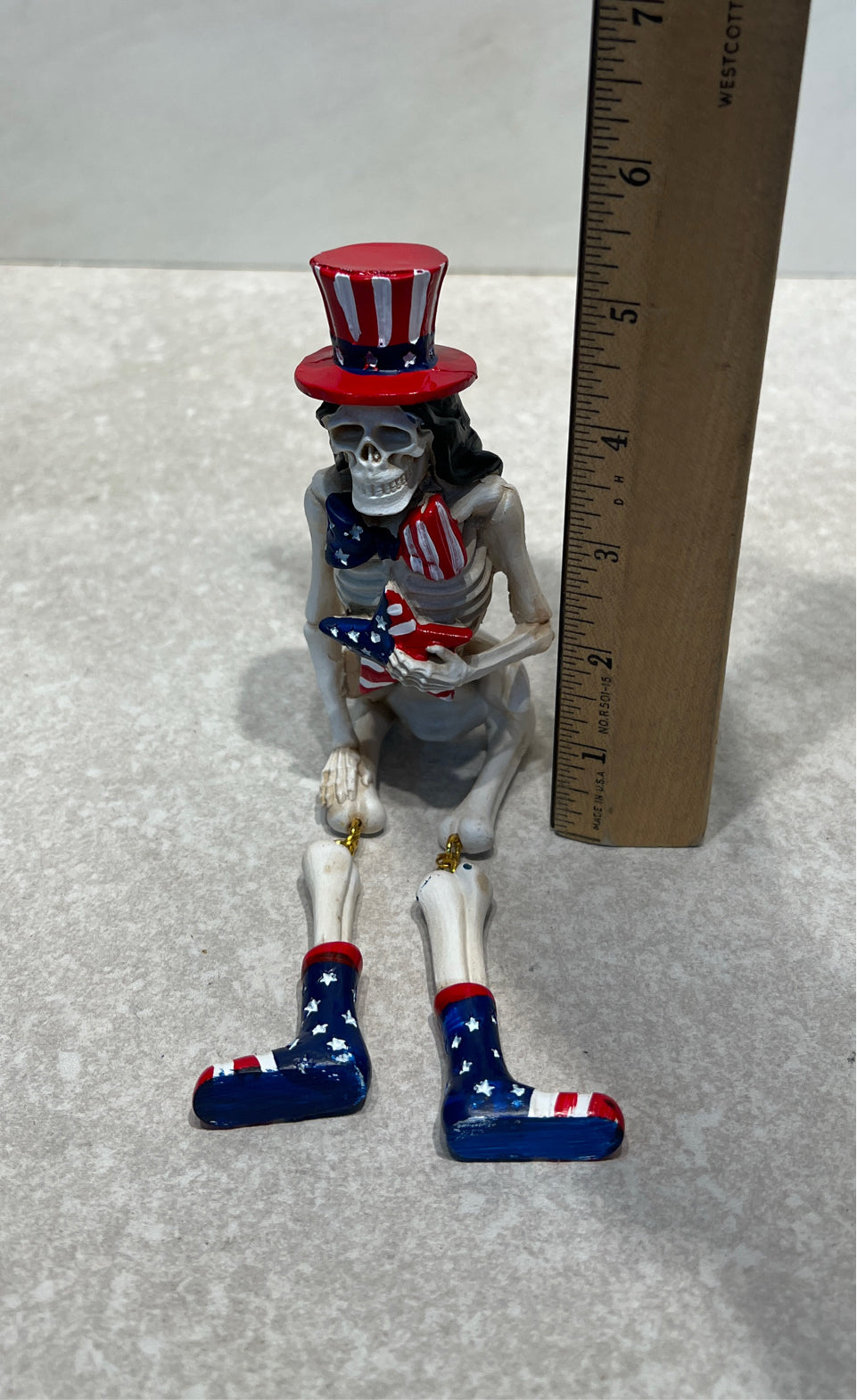 Skeleton Sitter
