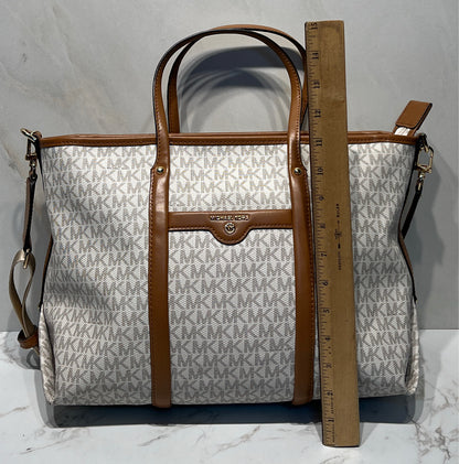 Michael Kors andbag