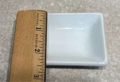 Lot of 8 Dishes