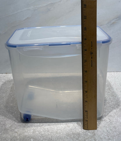 Lock & Lock Covered Bowl