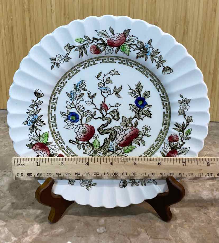 Teapot, Sugar, Creamer, & 8 Plates