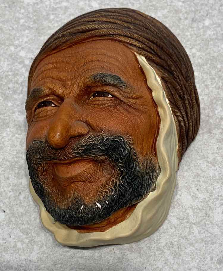 Bossons Figurine