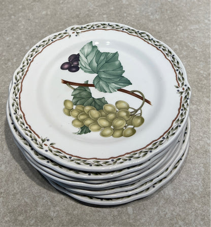 Set of 8 Noritake Plates