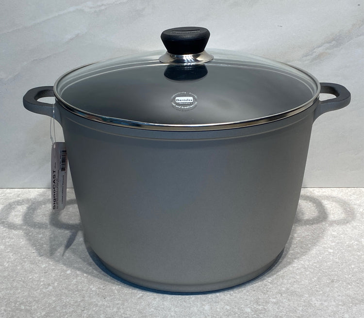 Signocast Stock pot Retails $169