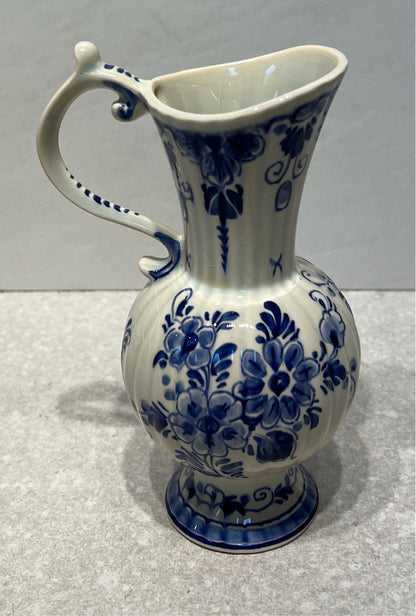 Holland Pitcher