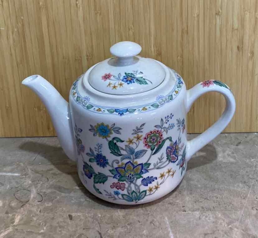 Andrea by Sadek Teapot