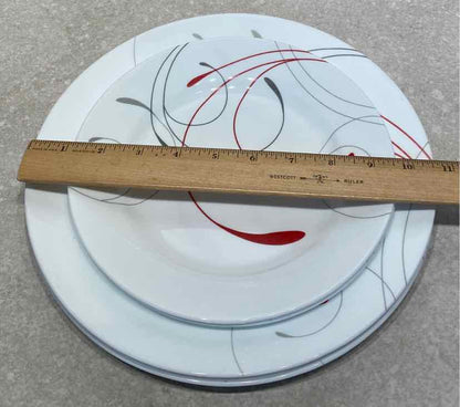 Set of 7 Corelle Plates