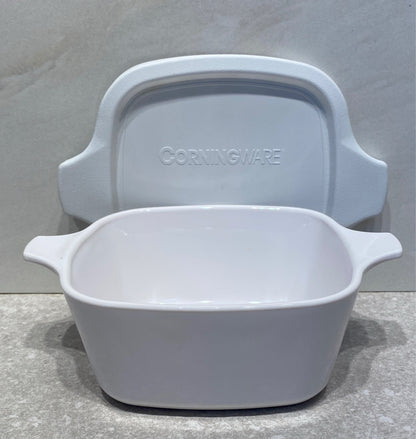 Cornign Ware With Cover