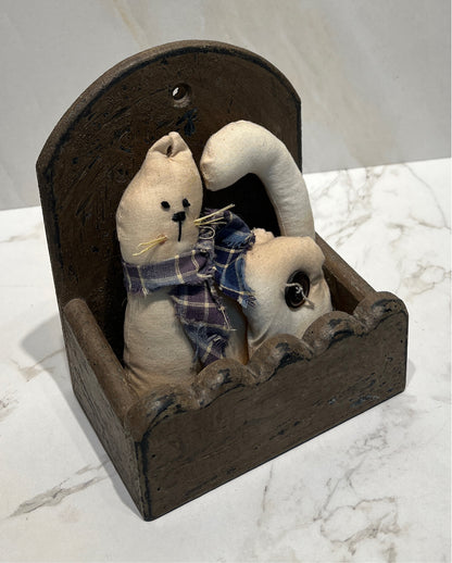 Primitive Decor