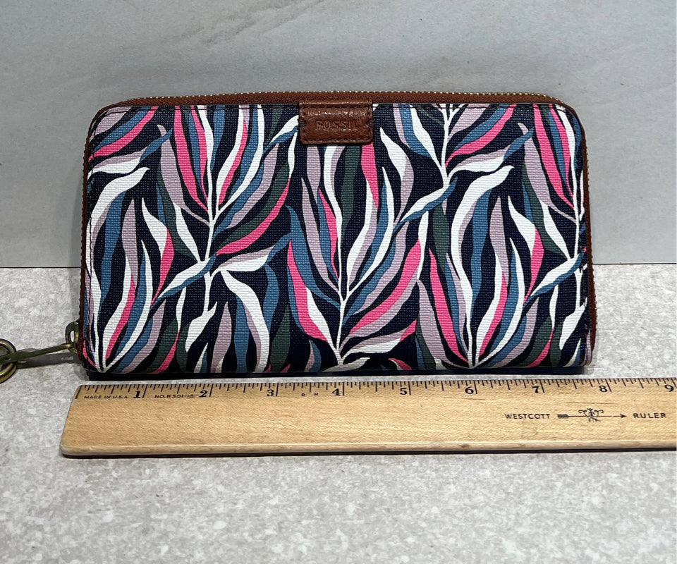 Fossl Wristlet