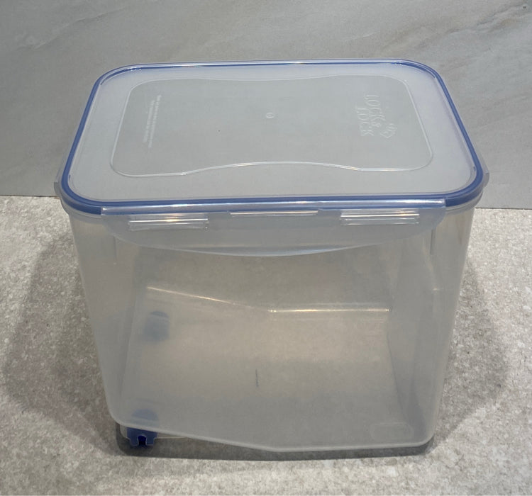 Lock & Lock Covered Bowl