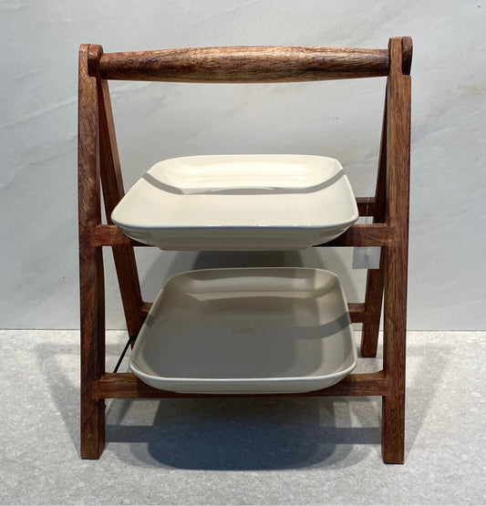 Set of 2 Plates on Stand
