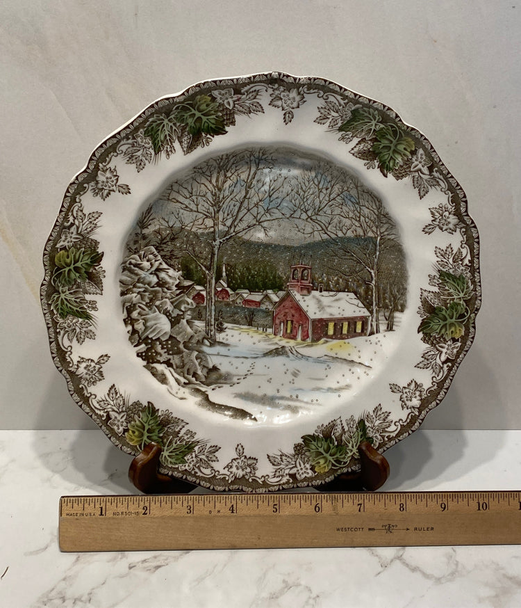Friendly Village Dinner Plate