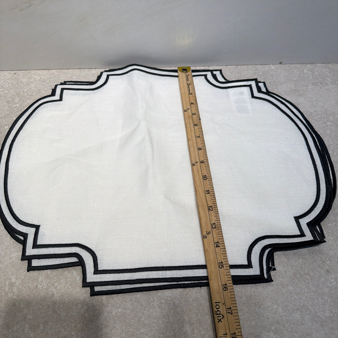 Set of 4 William Sonoma Placemats