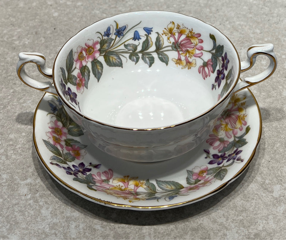 Paragon Cream Soup with Underplate