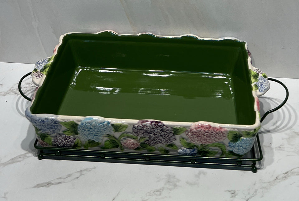 Temptations Casserole with Carrier