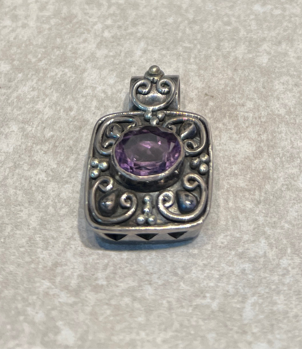 Sterlign Pendant