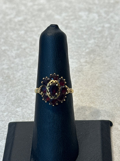 18K Gold Garnet Ring Sz. 6.25