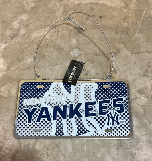 Yankee Ornament