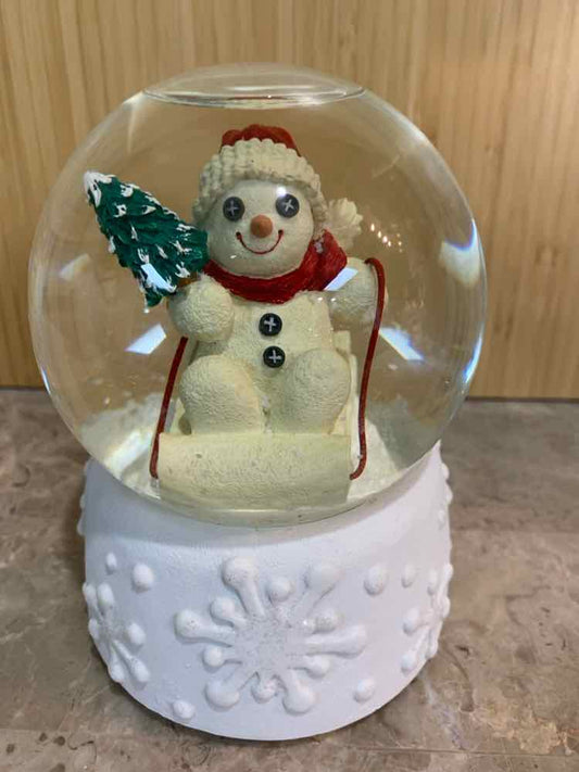Dept. 56 Snowglobe