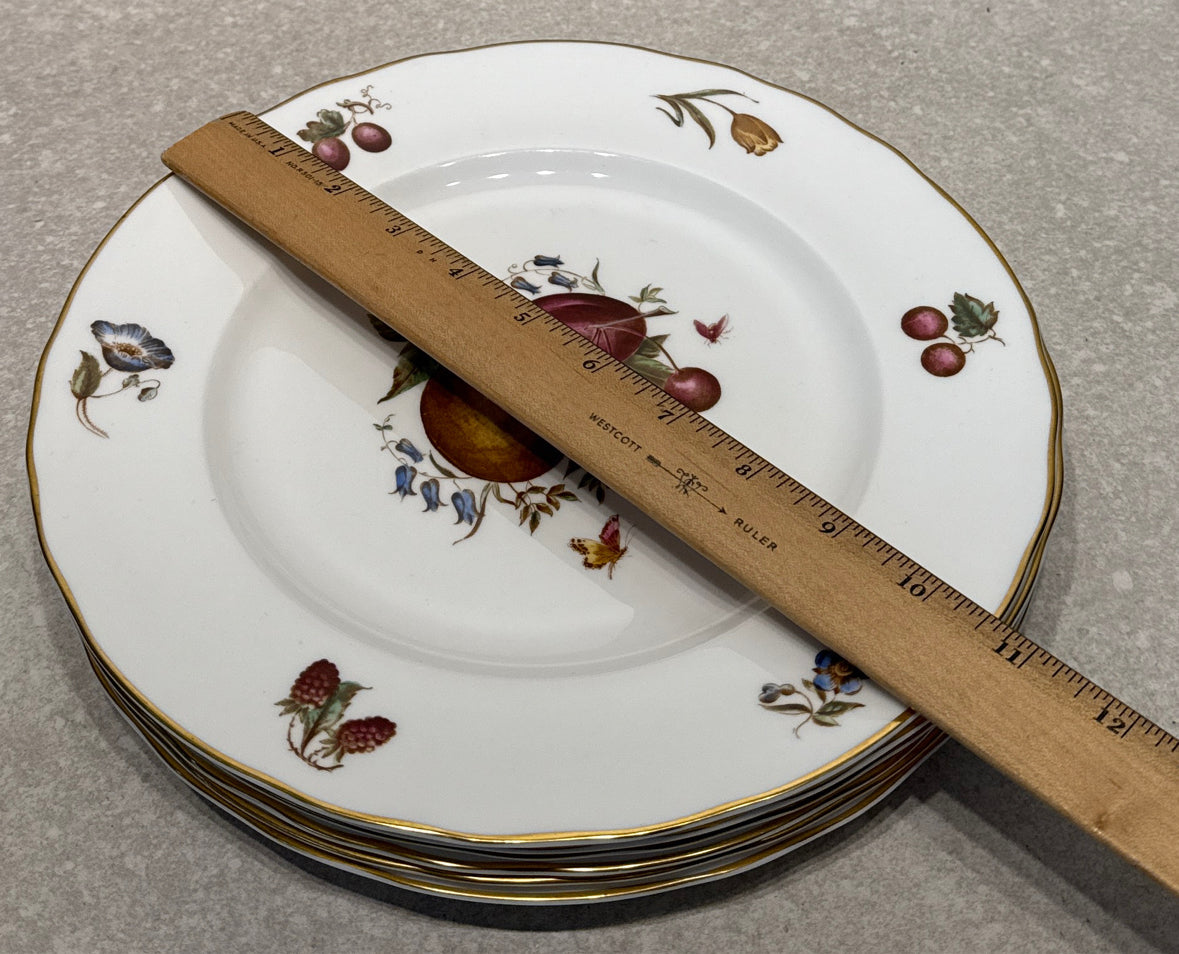 Set of 6 Early Worcester Dinner Plates