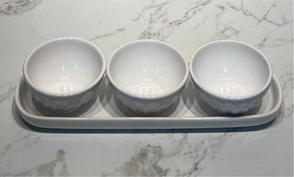 4 Tray With 3 Bowls