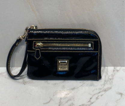 Dooney And Bourke Wristlet