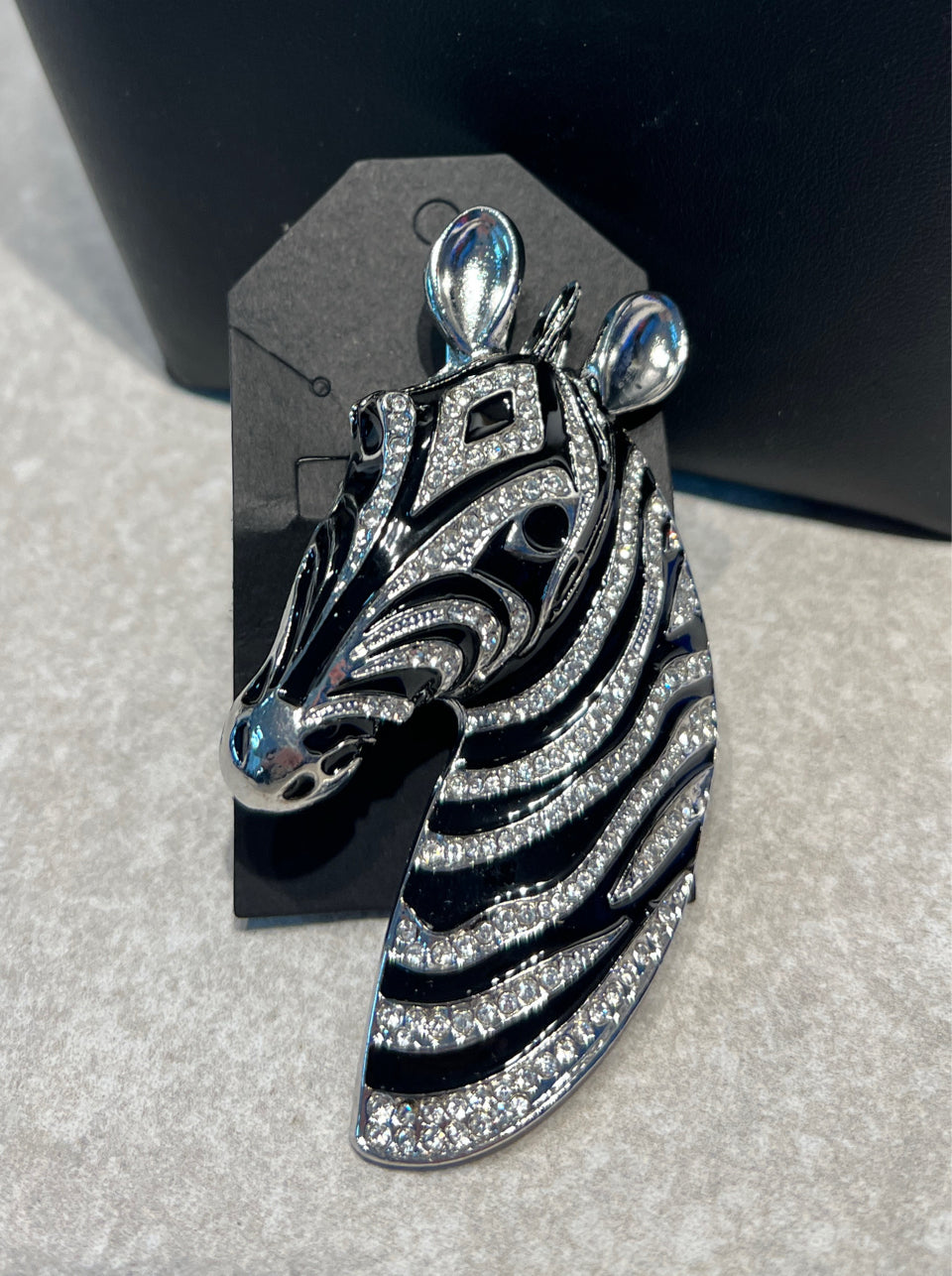 Zebra Pin