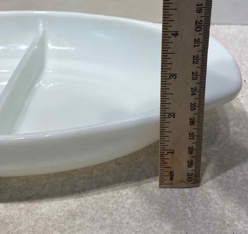 Pyrex Divided Bowl