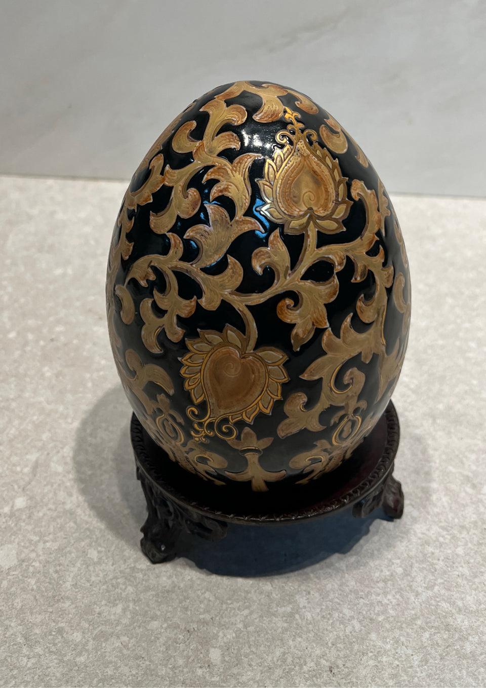 Egg on Stand