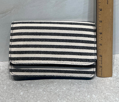 Thirty One Wallet